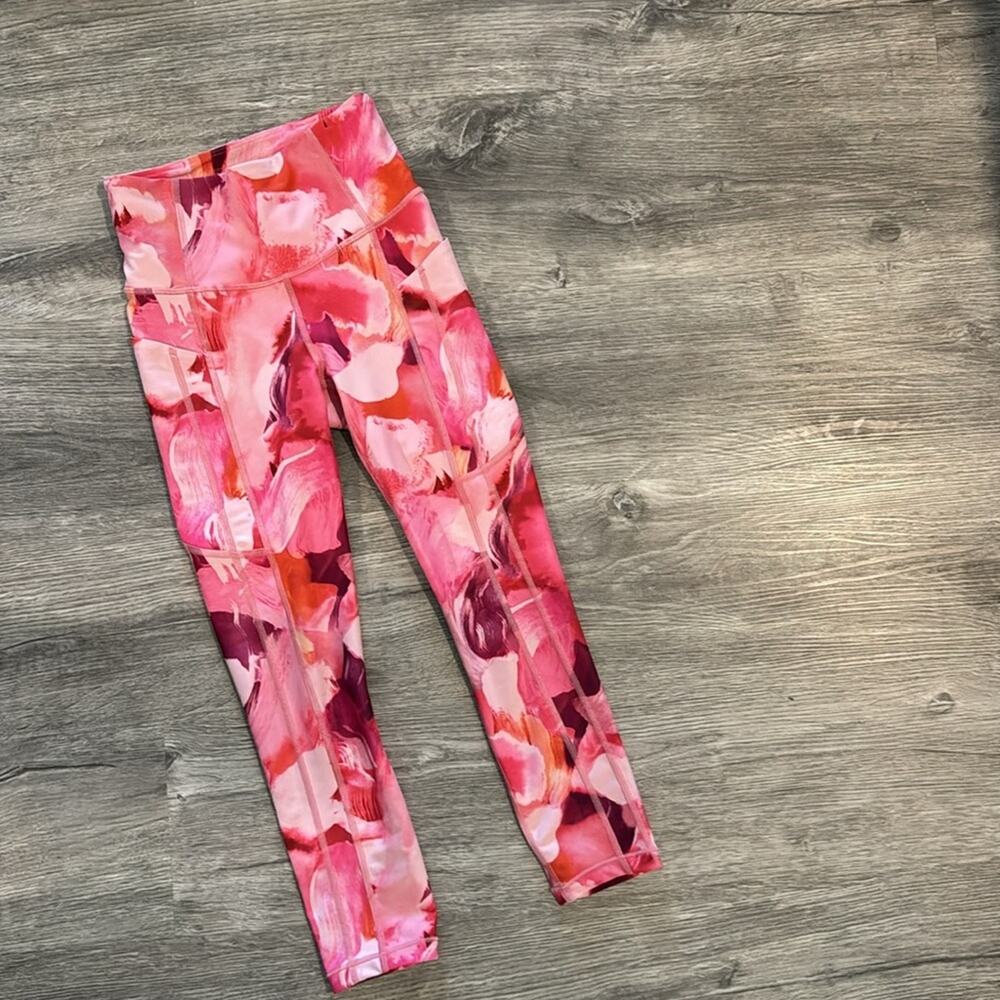 NWOT Athleta Ultimate Stash II Capri "Painted Energy Coral" Pink Size XXS